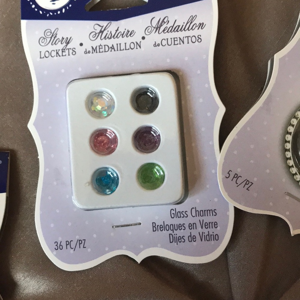 Story locket bundle - Picture 3 of 7